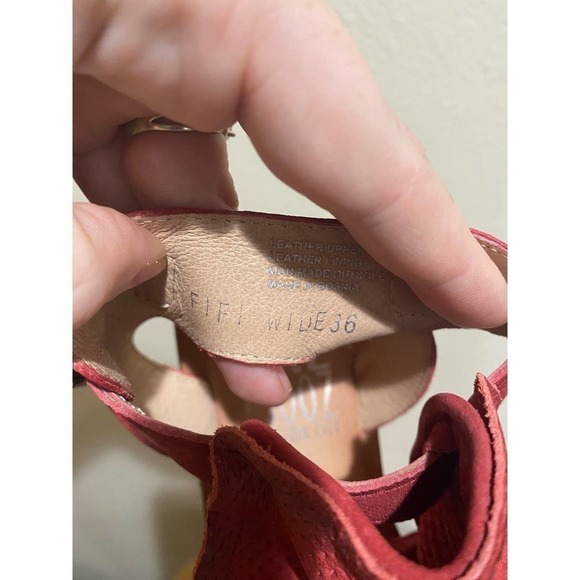 Miz Mooz Fifi Sandals Red Leather Studded Flats Women's Buckle Shoes size 6 (36) - Picture 8 of 11